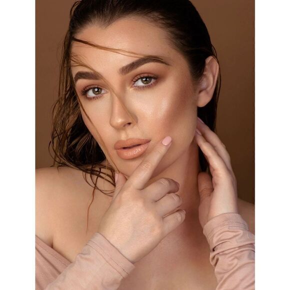 NIB KENIA ONTIVEROS BEAUTY SET AND DEFINE KIT - Picture 4 of 9